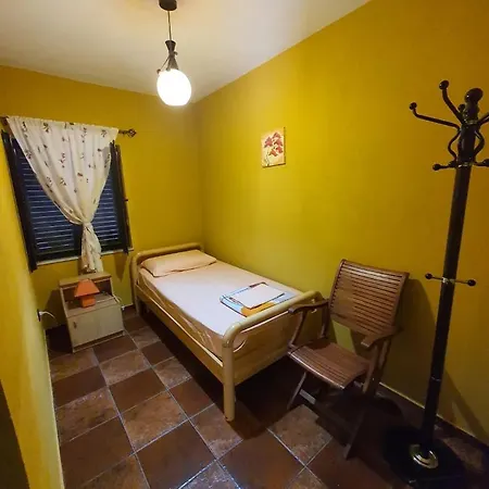 Villa 23 Qerret Golem (Tirana)
