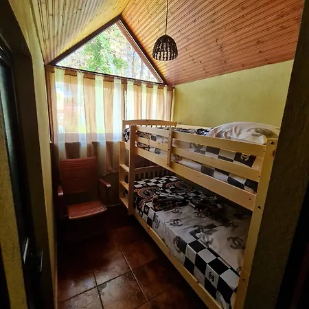 23 Qerret Villa Golem (Tirana)