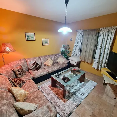 23 Qerret Villa Golem (Tirana)